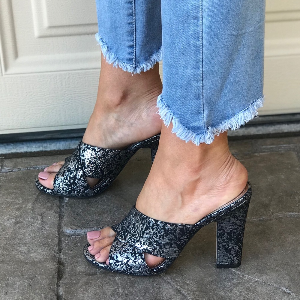 Metallic Floral Brocade Block Heel Mule Sandal - Picture 2 of 4